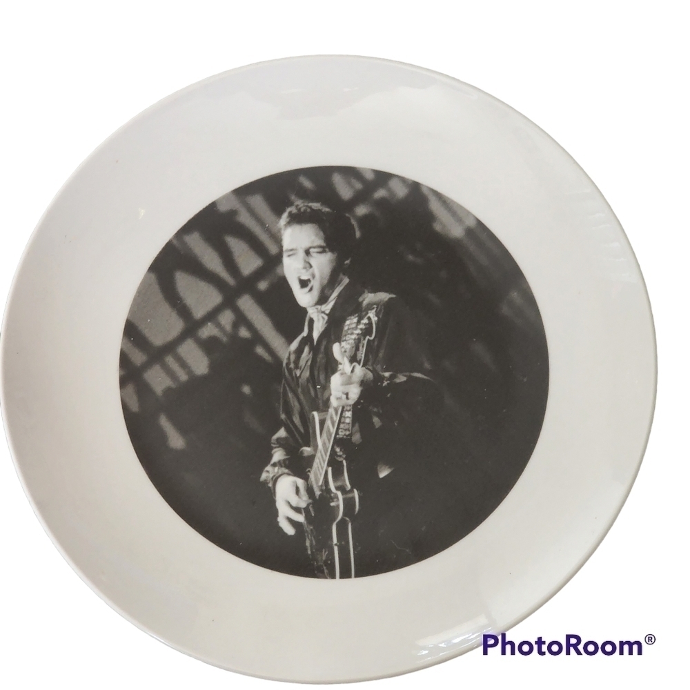 Elvis Presley Signature Collectable Plate